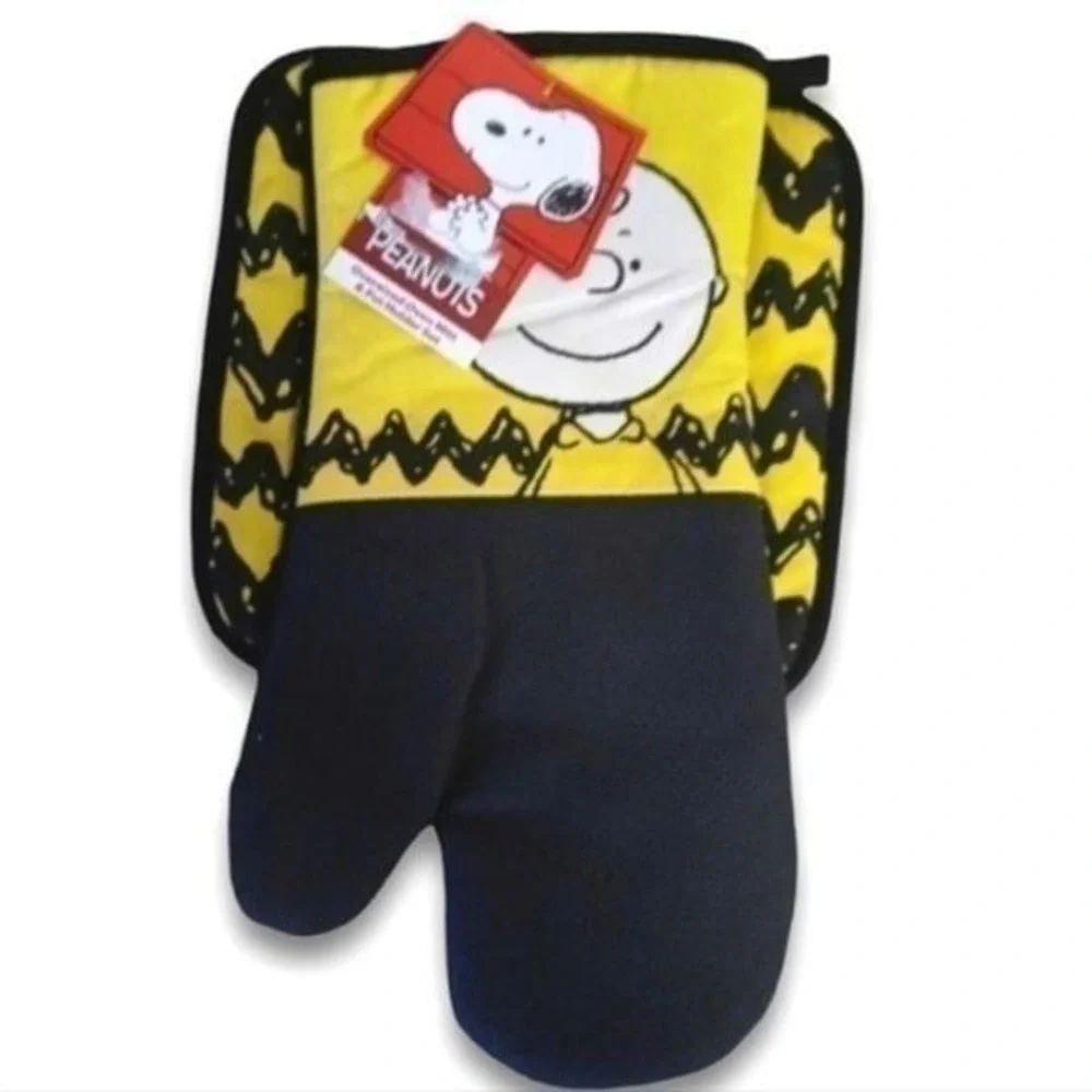 Peanuts Charlie Brown Printed Oven Mitt And Potholder Set NWT Gifts Yellow Black